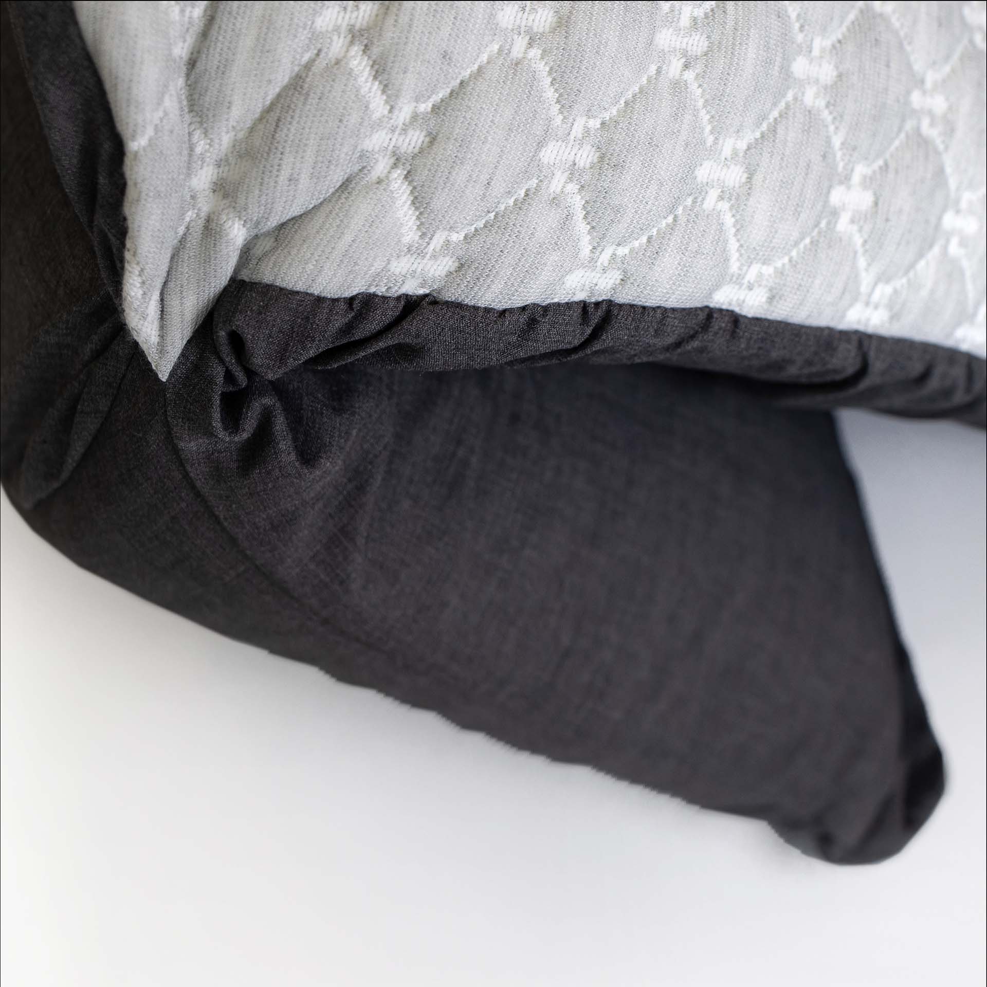 Lotus Folding Pillow